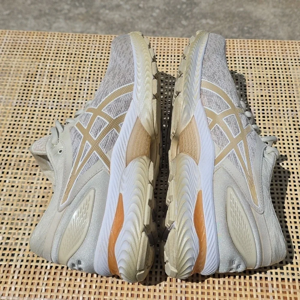 Asics Gel Nimbus 22‎ Women's Size US 9.5 101A678 Beige